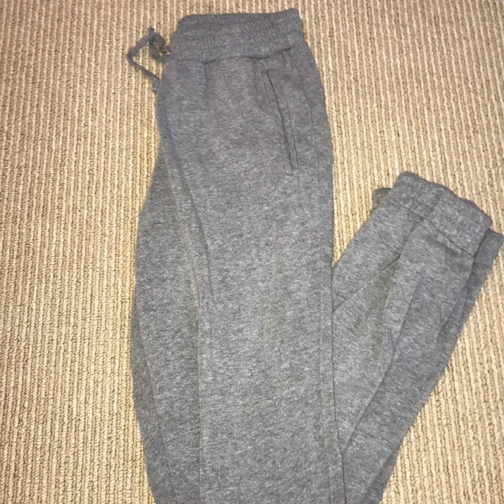 Brandy Melville stretchy joggers
